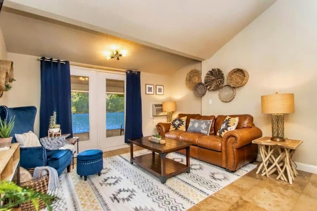 Boho Lakefront Condo With Stunning Views! Hawes 外观 照片
