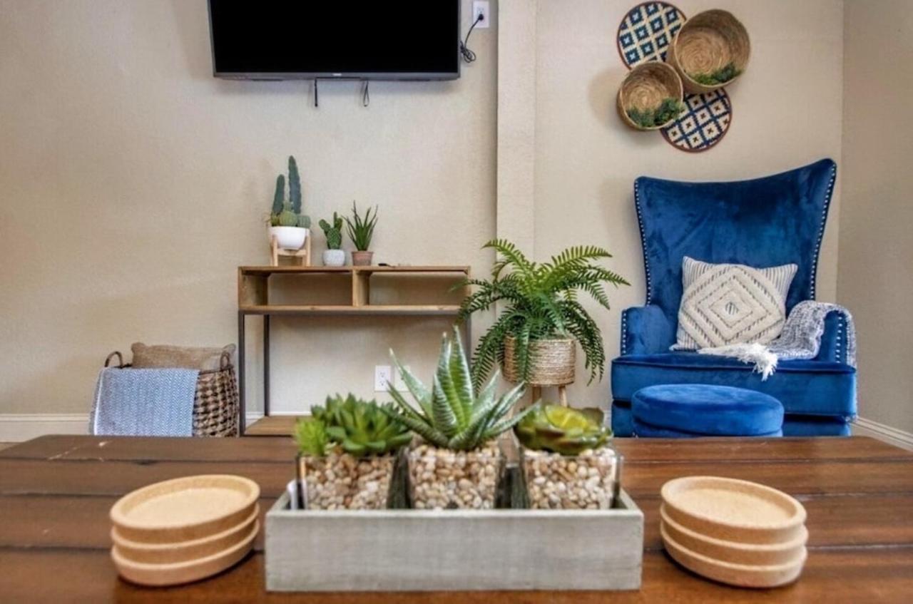 Boho Lakefront Condo With Stunning Views! Hawes 外观 照片